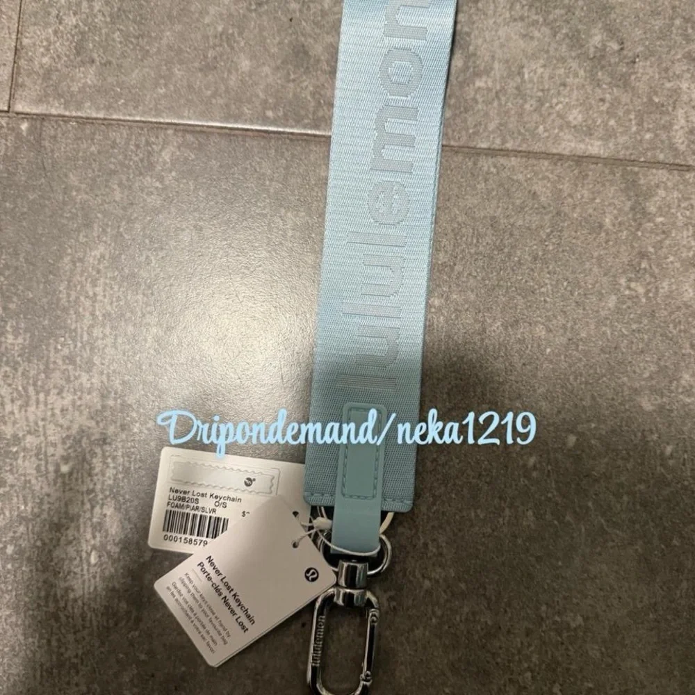 Lululemon Never Lost Keychain- Foam Cloud/Pink Pearl/Silver
